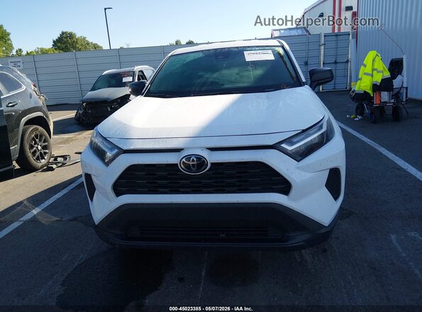 2T3H1RFV1RC252793 2024 TOYOTA LE White Widok wnętrza z tyłu