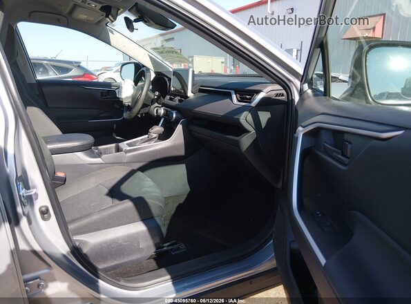 2T3H1RFV5SC315500 2025 TOYOTA LE Silver Widok wnętrza z przodu