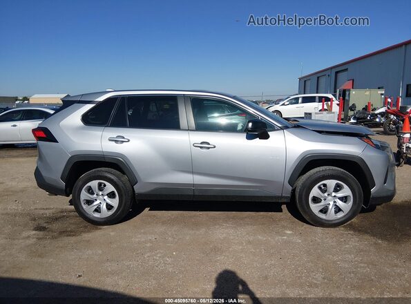2T3H1RFV5SC315500 2025 TOYOTA LE Silver Widok wnętrza z tyłu