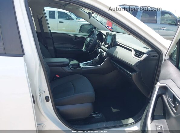 2T3H1RFV6MC089342 2021 TOYOTA RAV4 Белый Вид салона спереди