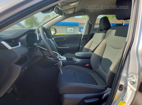 2T3H1RFV7PC227510 2023 TOYOTA LE Silver წინა სალონის ხედი