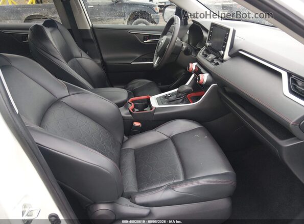 2T3J1RFVXLC087092 2020 TOYOTA RAV4 Белый Вид салона спереди