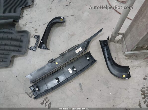 2T3MWRFV6KW038631 2019 TOYOTA RAV4 HYBRID Black Instrument cluster view