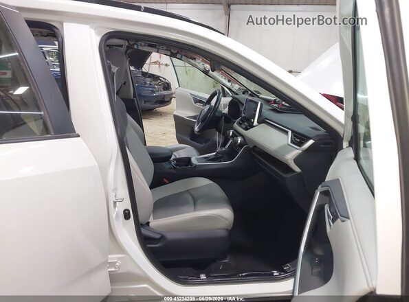 2T3N1RFV1KC037293 2019 TOYOTA RAV4 White 