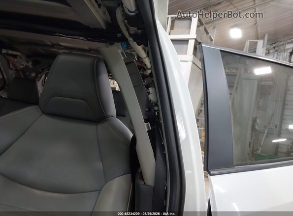 2T3N1RFV1KC037293 2019 TOYOTA RAV4 White 