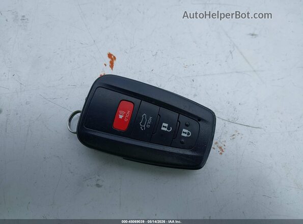 2T3P1RFV0SW550526 2025 TOYOTA LE Черный Вид панели приборов