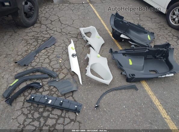 2T3P1RFV2RC408707 2024 TOYOTA LE White Instrument cluster view