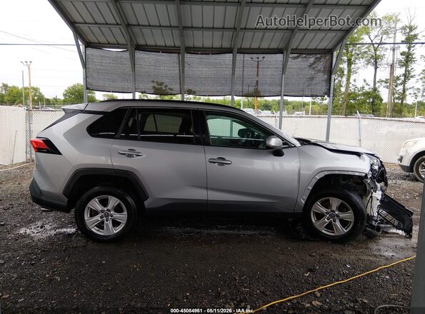 2T3P1RFV3KW072439 2019 TOYOTA LE Серебряный Вид щитка приборов