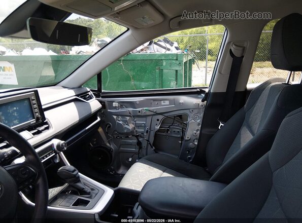 2T3P1RFV3NC274686 2022 TOYOTA RAV4 Silver Սալոնի դիմացի տեսք