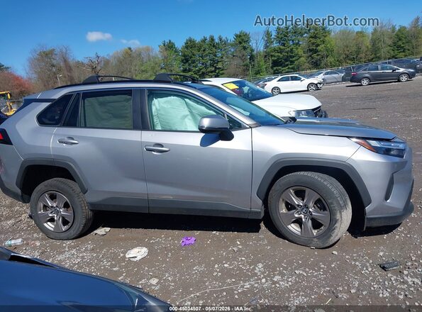 2T3P1RFV3NC320002 2022 TOYOTA LE Silver Սալոնի հետևի տեսք