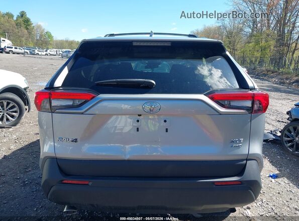 2T3P1RFV3NC320002 2022 TOYOTA LE Silver 