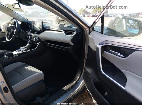 2T3P1RFV3NW288697 2022 TOYOTA LE Серебряный 
