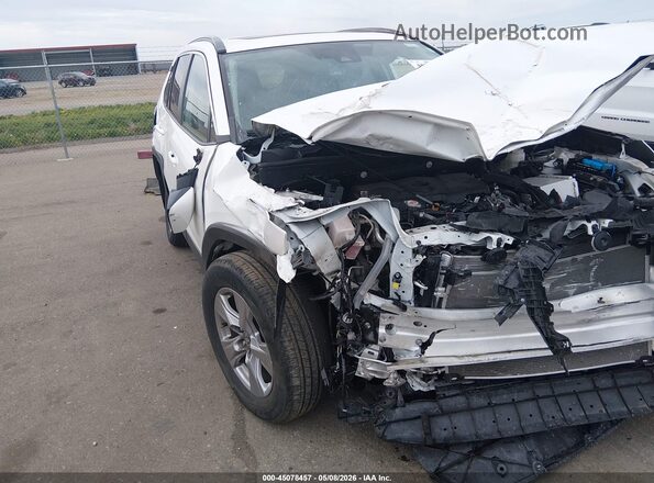 2T3P1RFV3PC341340 2023 TOYOTA LE White Դիմացի տեսք