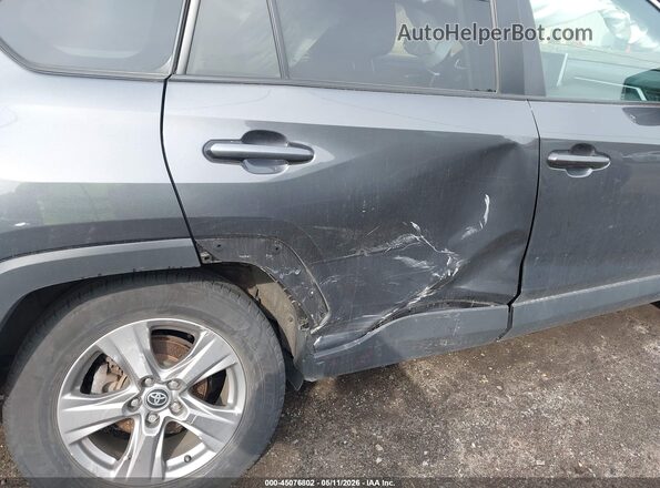 2T3P1RFV8RW427941 2024 TOYOTA LE Gray Front view