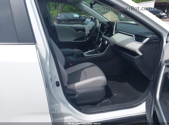 2T3P1RFV8SW612674 2025 TOYOTA RAV4 White Front interior view