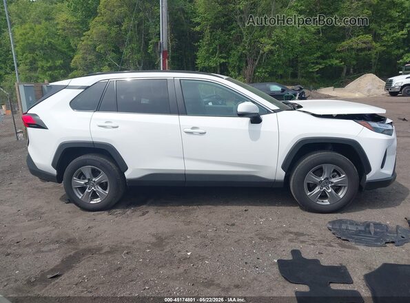 2T3P1RFV8SW612674 2025 TOYOTA RAV4 White Rear interior view