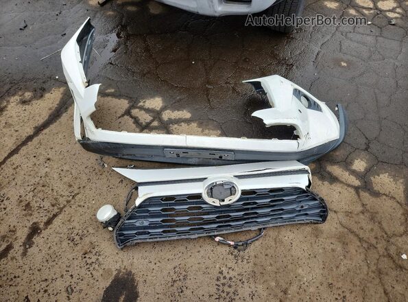2T3P1RFV9KW058318 2019 TOYOTA RAV4 White 
