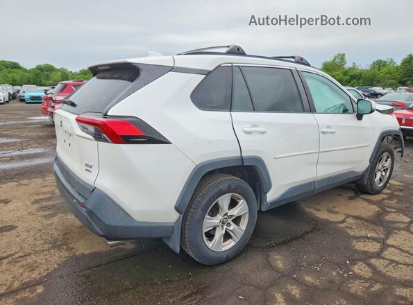 2T3P1RFV9KW058318 2019 TOYOTA RAV4 White 