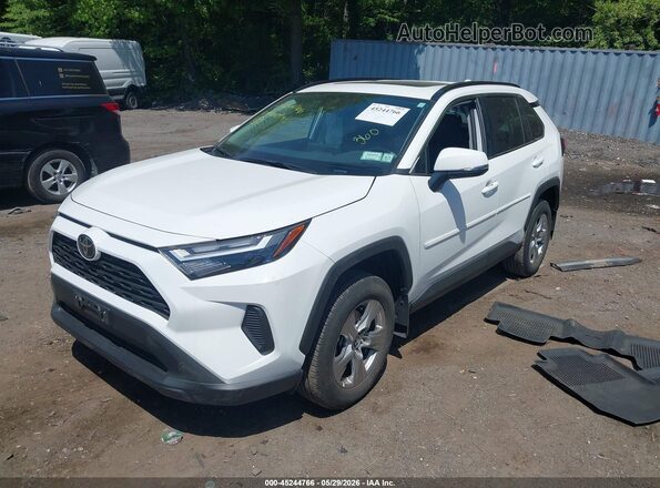2T3P1RFV9RC471786 2024 TOYOTA RAV4 White Przód lewy