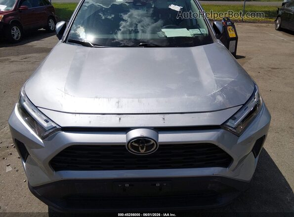 2T3P1RFVXNC297902 2022 TOYOTA RAV4 Silver Vista frontal