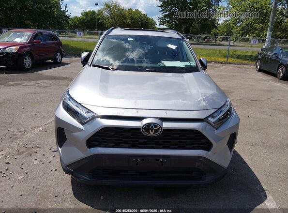 2T3P1RFVXNC297902 2022 TOYOTA RAV4 Silver Vista del cuadro de instrumentos