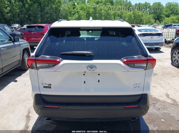 2T3P1RFVXPC378160 2023 TOYOTA LE White 