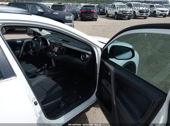 2T3RFREV0JW792646 2018 TOYOTA LE White 