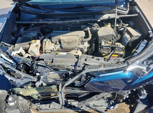 2T3RFREV1HW651028 2017 TOYOTA RAV4 Blue Widok komory silnika