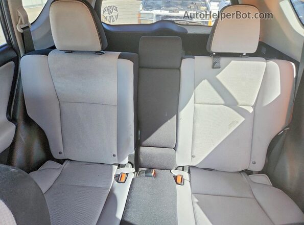 2T3RFREV1HW651028 2017 TOYOTA RAV4 Blue Widok tylnych siedzeń