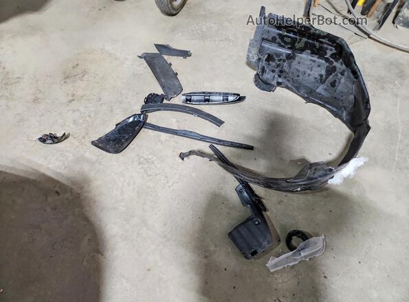 2T3RFREV2JW711484 2018 TOYOTA RAV4 Черный 