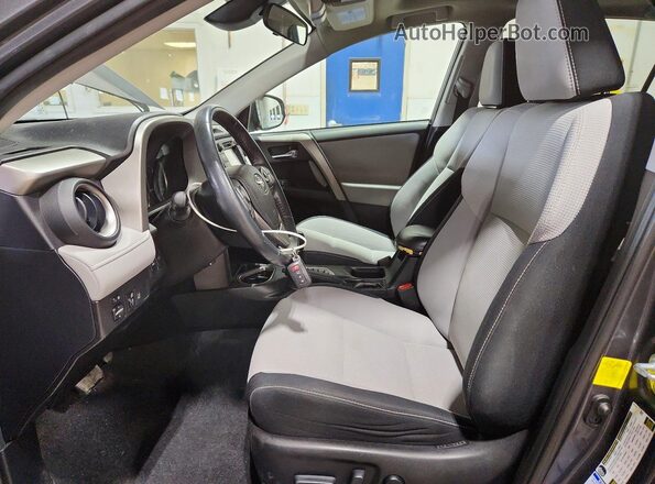 2T3RFREV4JW747189 2018 TOYOTA LE Gray Front interior view