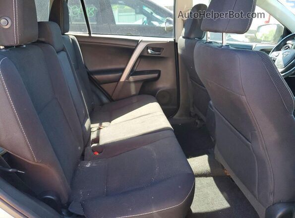 2T3RFREV5GW415335 2016 TOYOTA RAV4 Серебряный 