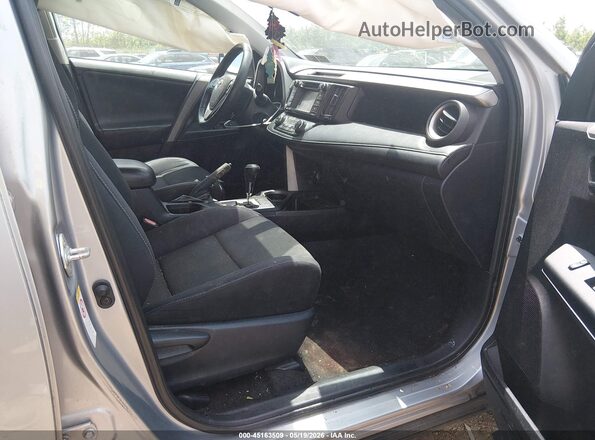 2T3RFREV5GW423354 2016 TOYOTA RAV4 Silver Widok wnętrza z przodu
