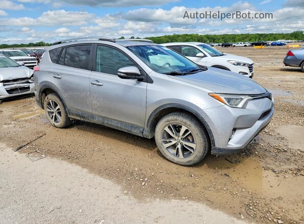 2T3RFREV6HW683957 2017 TOYOTA LE Silver Przód prawy