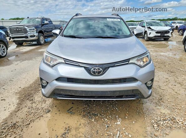 2T3RFREV6HW683957 2017 TOYOTA LE Silver Widok z przodu