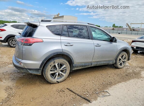 2T3RFREV6HW683957 2017 TOYOTA LE Silver Tył prawy