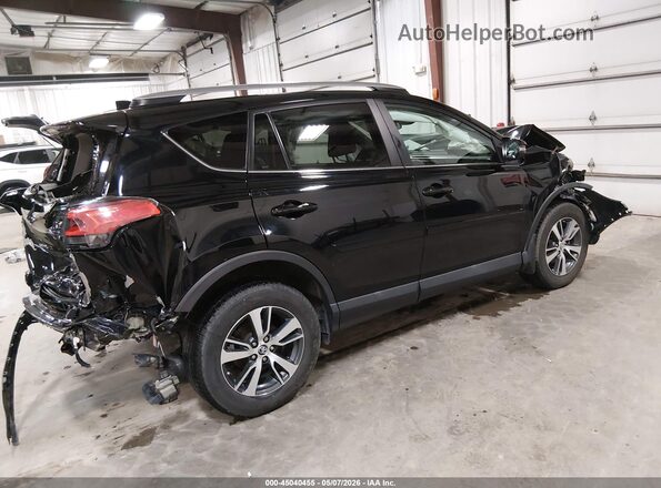 2T3RFREV6JW831207 2018 TOYOTA LE Черный Задняя правая четверть
