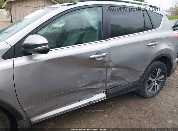 2T3RFREV7GW509359 2016 TOYOTA LE Silver Widok z przodu