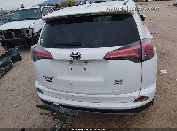 2T3RFREV7JW804310 2018 TOYOTA RAV4 White 
