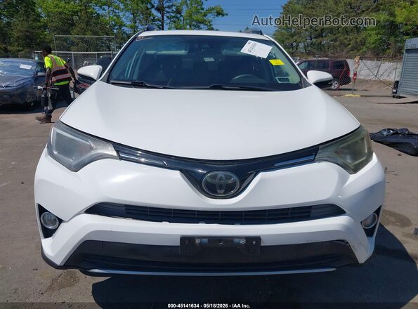 2T3RFREV8HW677853 2017 TOYOTA RAV4 White Вид щитка приладів