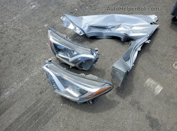 2T3RFREV9GW448208 2016 TOYOTA RAV4 Silver 