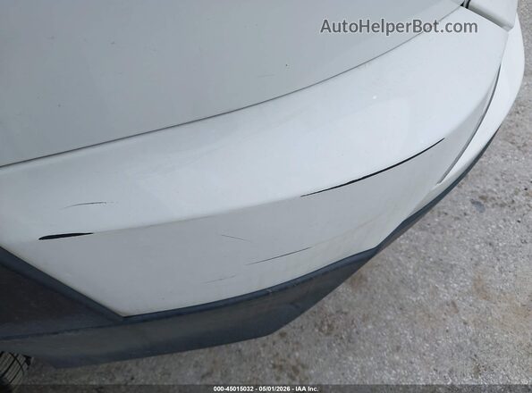 2T3RFREV9JW827801 2018 TOYOTA RAV4 White 