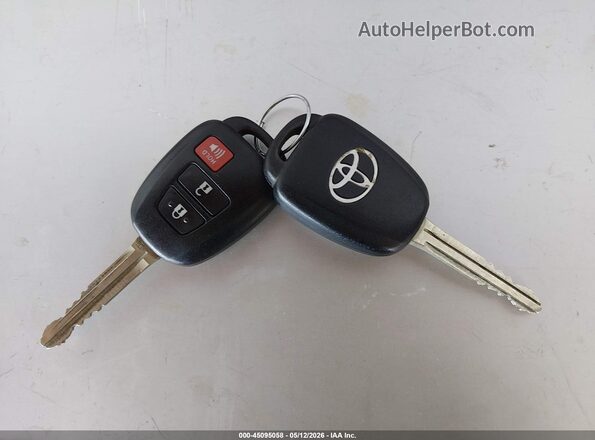 2T3RFREVXHW598233 2017 TOYOTA LE Черный 