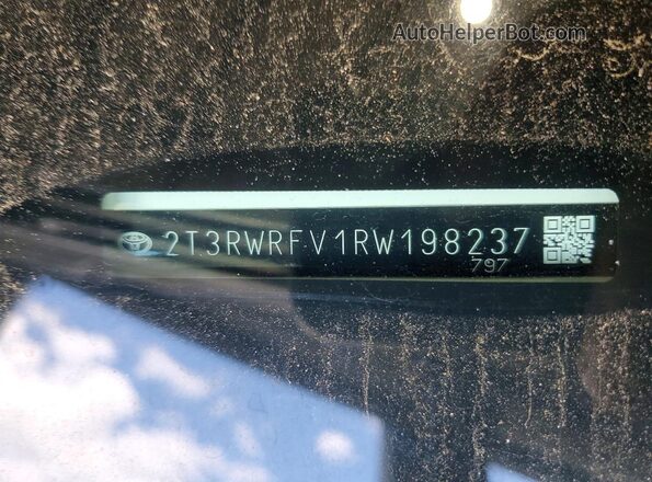 2T3RWRFV1RW198237 2024 TOYOTA RAV White Вид підкапотного простору