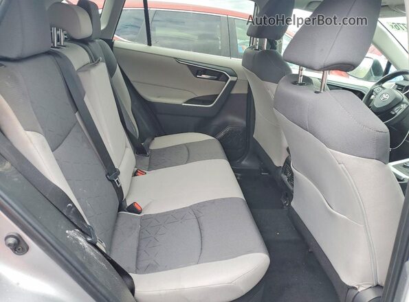 2T3RWRFV2RW196867 2024 TOYOTA RAV4 Silver Vista interior trasera