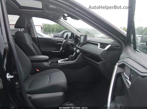 2T3RWRFV7MW128301 2021 TOYOTA LE Черный Вид салона спереди