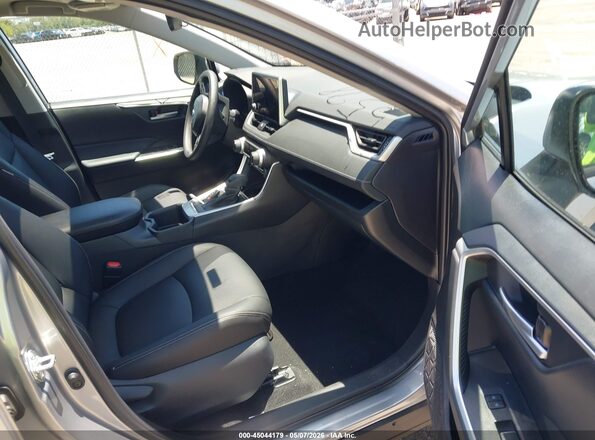 2T3W1RFV1SC345598 2025 TOYOTA LE Серебряный Вид салона спереди