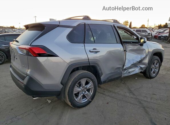 2T3W1RFV1SW435820 2025 TOYOTA RAV4 Silver Tył prawy