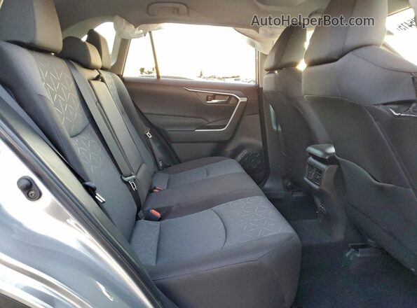 2T3W1RFV1SW435820 2025 TOYOTA RAV4 Silver Widok wnętrza z tyłu