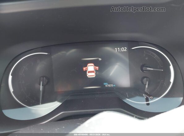 2T3W1RFV2SW399054 2025 TOYOTA RAV4 Red Widok tylnych siedzeń